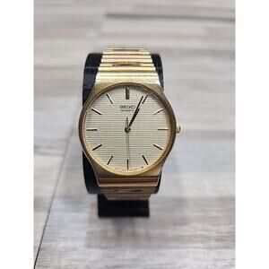 Seiko Men's Vintage Gold Tone Quartz Watch 5Y31-8000 , 813370